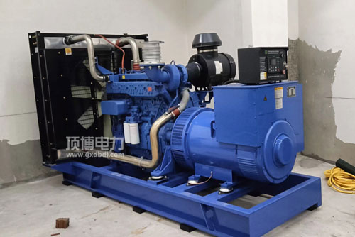 南宁市佳丰利房地产开发公司采购400KW玉柴发电机组用于奥翔碧园